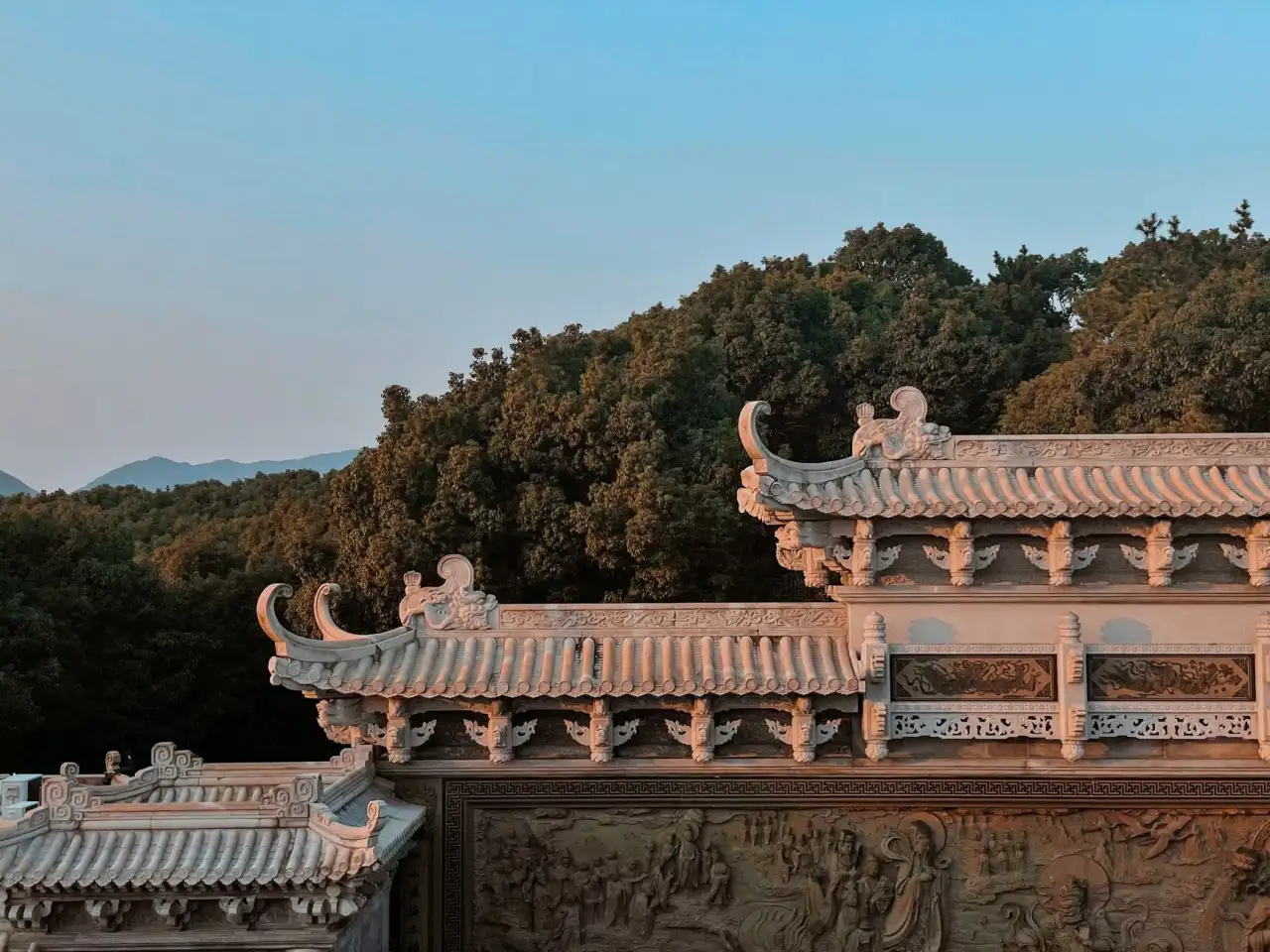 重庆乐融融智能家居产品方案：智能安防与照明联动配置解析